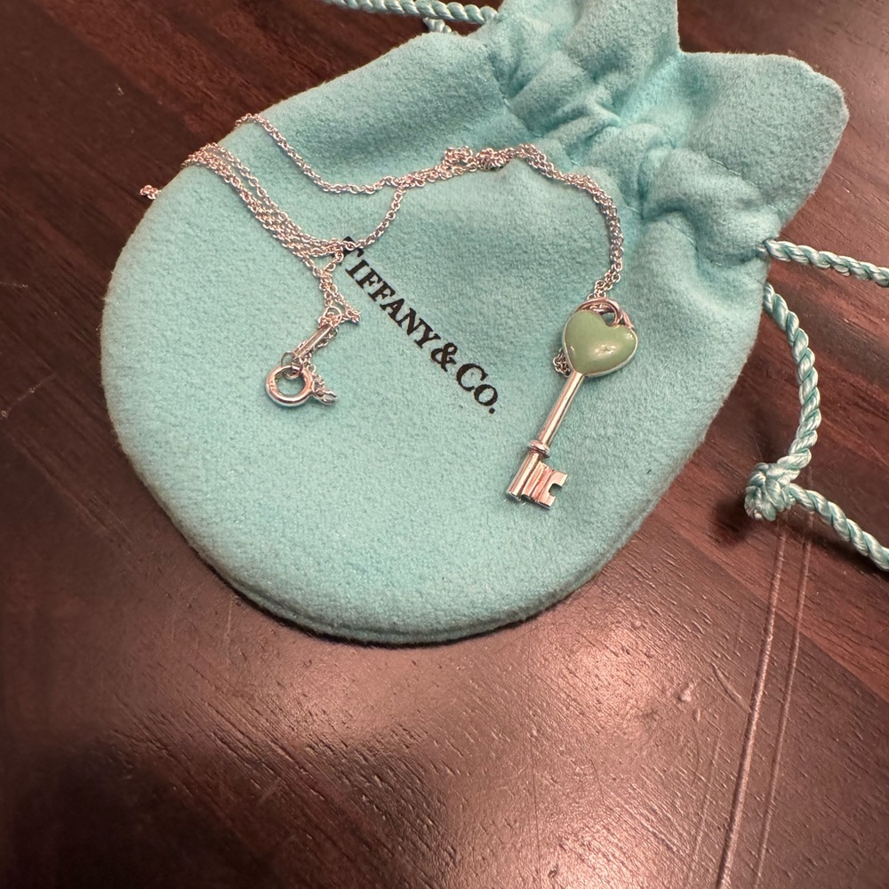 Tiffany heart key necklace - Picture 4 of 4